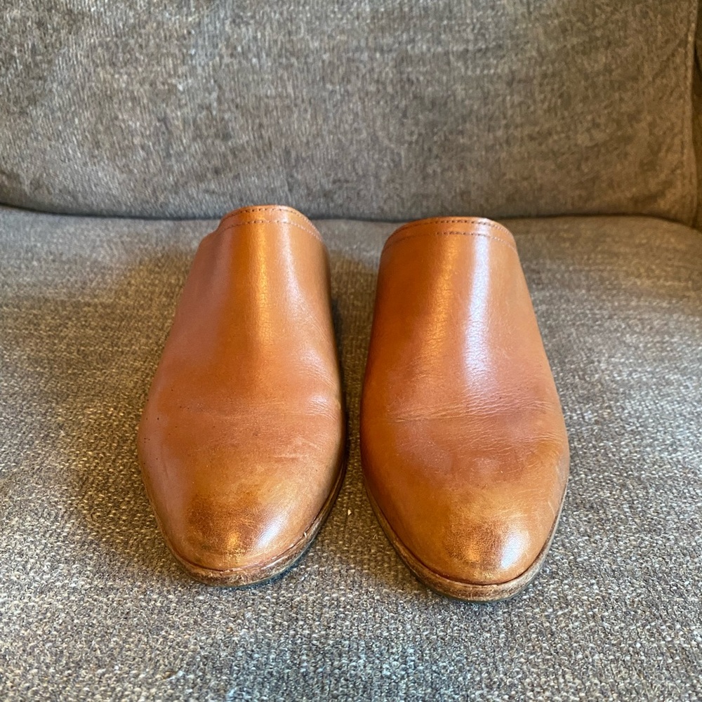 G.H Bass &Co size 8.5